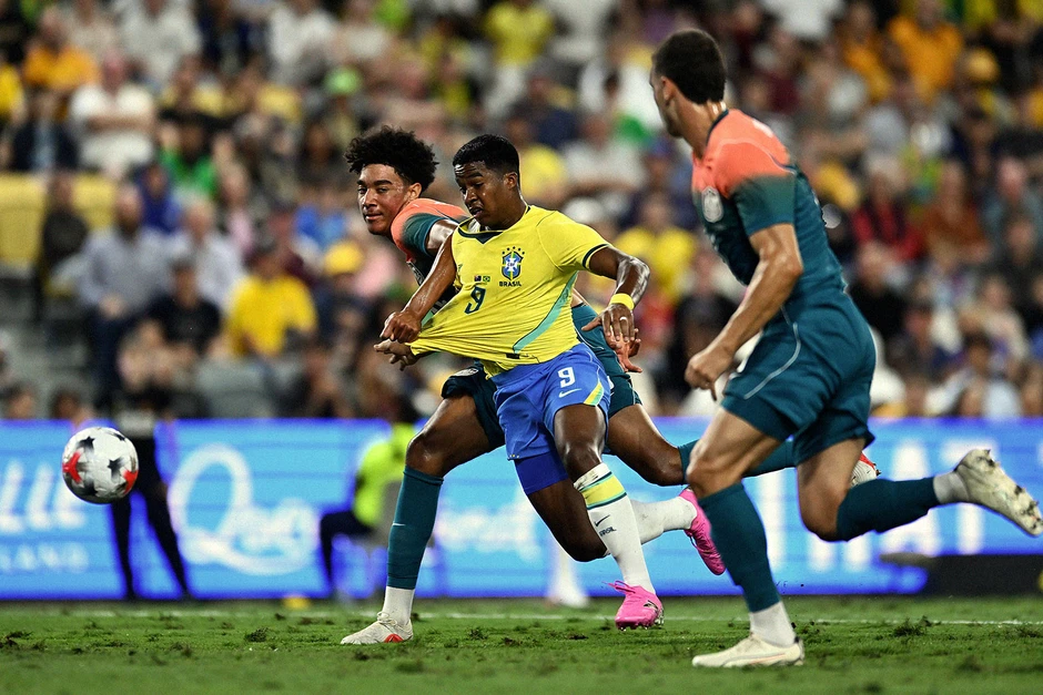 Australia hòa ấn tượng Brazil với siêu phẩm kiểu Ronaldo Australia hòa ấn tượng Brazil với siêu phẩm kiểu Ronaldo