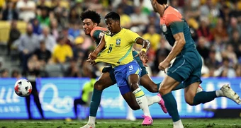 Australia hòa ấn tượng Brazil với siêu phẩm kiểu Ronaldo