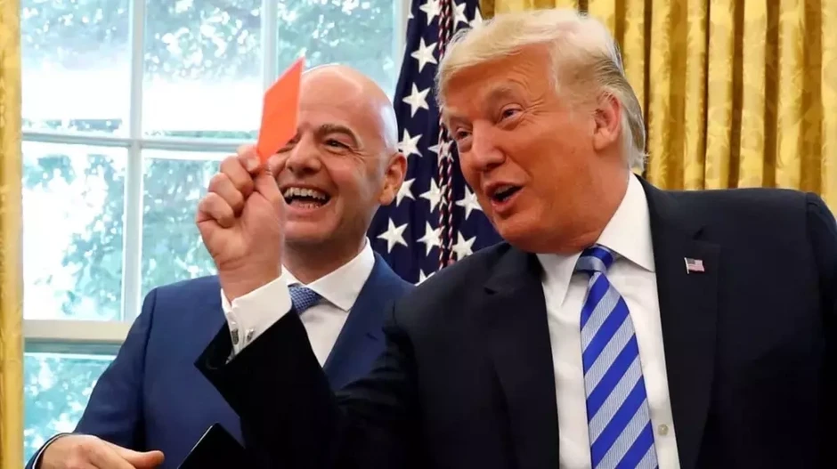 Báo Anh: 'Ông Trump sẽ tìm cách giúp Chủ tịch FIFA tại vị' Báo Anh: 'Ông Trump sẽ tìm cách giúp Chủ tịch FIFA tại vị'