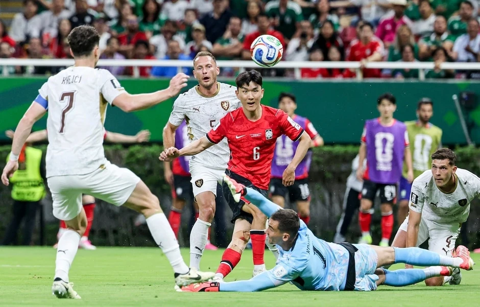 Báo Hàn Quốc ca ngợi đội nhà sau chiến thắng trước CH Séc ở World Cup Báo Hàn Quốc ca ngợi đội nhà sau chiến thắng trước CH Séc ở World Cup