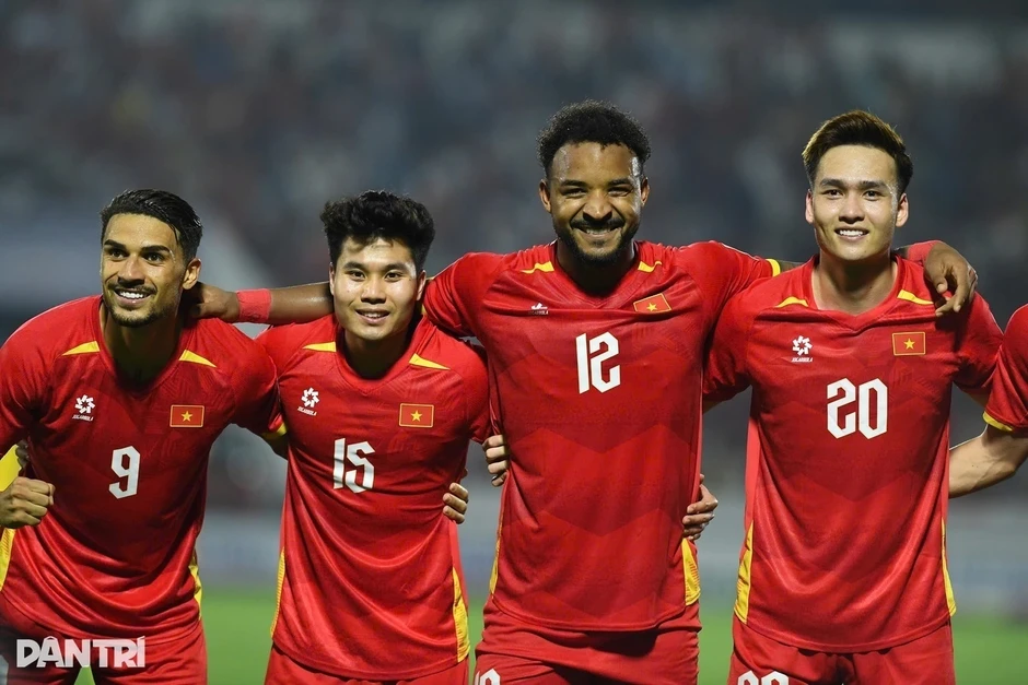 Báo Indonesia: “Tuyển Việt Nam sở hữu chất lượng cầu thủ hay nhất lịch sử” Báo Indonesia: “Tuyển Việt Nam sở hữu chất lượng cầu thủ hay nhất lịch sử”