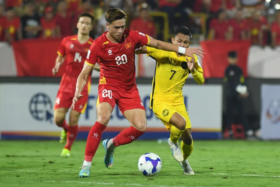 Báo Malaysia: "Chúng ta thua tuyển Việt Nam từ trước khi bóng lăn" Báo Malaysia: "Chúng ta thua tuyển Việt Nam từ trước khi bóng lăn"