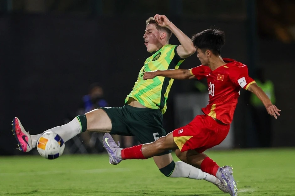 Báo Trung Quốc: “Điểm yếu của U17 Việt Nam phơi bày rõ rệt” Báo Trung Quốc: “Điểm yếu của U17 Việt Nam phơi bày rõ rệt”