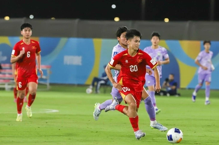 Báo UAE bình luận khi đội nhà quyết đấu U17 Việt Nam Báo UAE bình luận khi đội nhà quyết đấu U17 Việt Nam