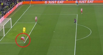 Barca thua Atletico vì bê bối không tưởng của trọng tài