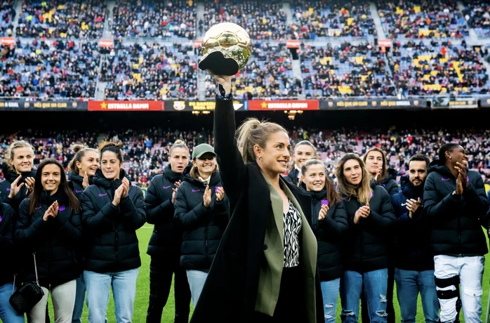 Barcelona chia tay biểu tượng bất tử sau chức vô địch Champions League