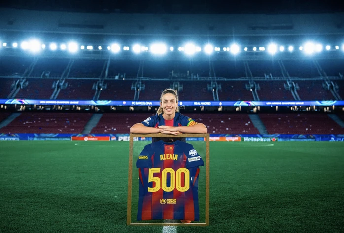 Barcelona chia tay biểu tượng bất tử sau chức vô địch Champions League