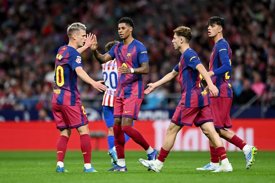Barcelona ngược dòng hạ Atletico, Real Madrid hụt hơi ở cuộc đua vô địch