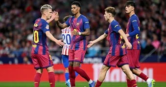 Barcelona ngược dòng hạ Atletico, Real Madrid hụt hơi ở cuộc đua vô địch