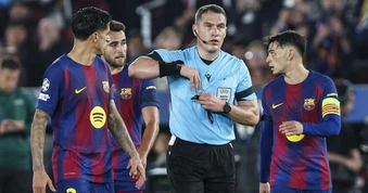 Barcelona phẫn nộ khi bị loại, tuyên bố trọng tài “cướp” tấm vé đi tiếp
