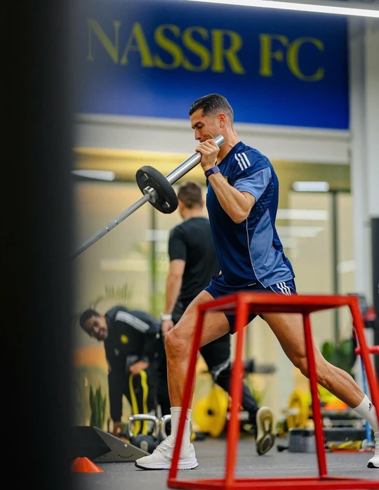 Bóng đá Tây Á tiếp tục “đóng băng”, Ronaldo vẫn ở lại Ả Rập Saud Bóng đá Tây Á tiếp tục “đóng băng”, Ronaldo vẫn ở lại Ả Rập Saud