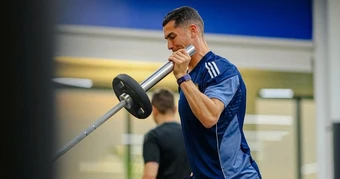 Bóng đá Tây Á tiếp tục “đóng băng”, Ronaldo vẫn ở lại Ả Rập Saud