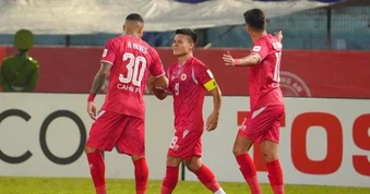 Bóng đá Việt Nam xếp dưới Singapore, đón tin không vui từ AFC