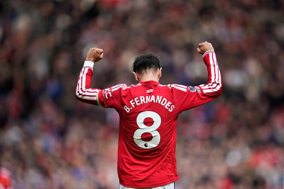 Bruno Fernandes cân bằng kỷ lục kiến tạo ở Ngoại hạng Anh Bruno Fernandes cân bằng kỷ lục kiến tạo ở Ngoại hạng Anh