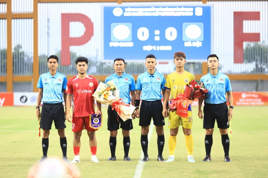 Các ứng viên vô địch chưa thắng ở ngày khai mạc giải U21 Quốc gia 2026 Các ứng viên vô địch chưa thắng ở ngày khai mạc giải U21 Quốc gia 2026