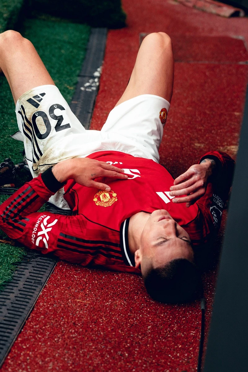 Carrick cập nhật chấn thương Sesko sau cú va vào bảng quảng cáo Carrick cập nhật chấn thương Sesko sau cú va vào bảng quảng cáo