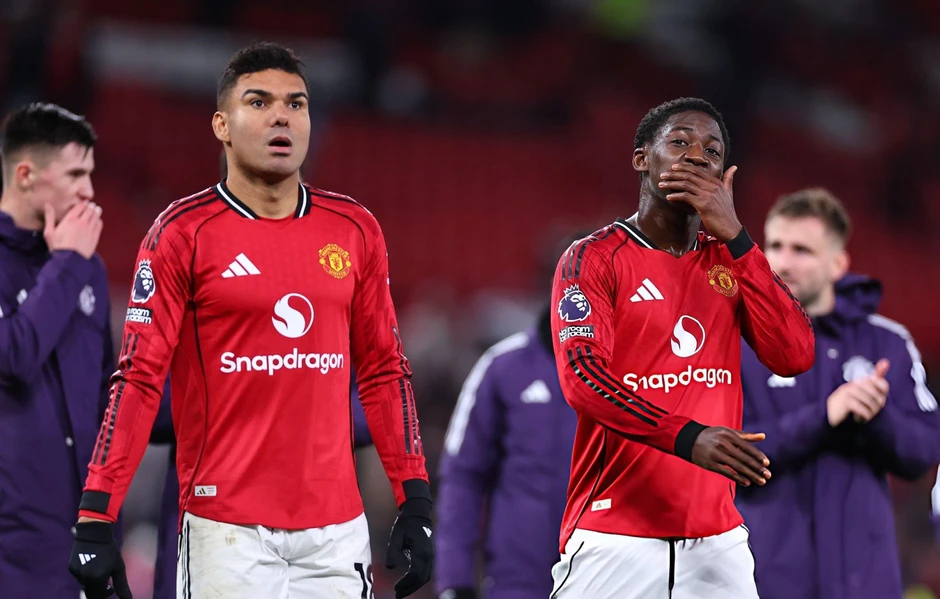 Casemiro ca ngợi đồng đội trẻ ở Man Utd, ngầm chê Amorim Casemiro ca ngợi đồng đội trẻ ở Man Utd, ngầm chê Amorim