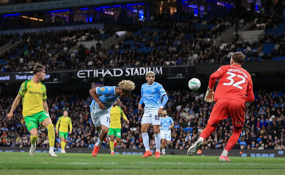 Cầu thủ 17 tuổi rực sáng, Man City đại thắng '5 sao' Cầu thủ 17 tuổi rực sáng, Man City đại thắng '5 sao'