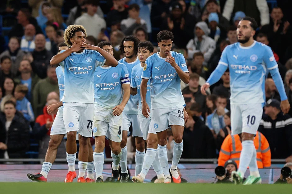 Cầu thủ 17 tuổi rực sáng, Man City đại thắng '5 sao' Cầu thủ 17 tuổi rực sáng, Man City đại thắng '5 sao'