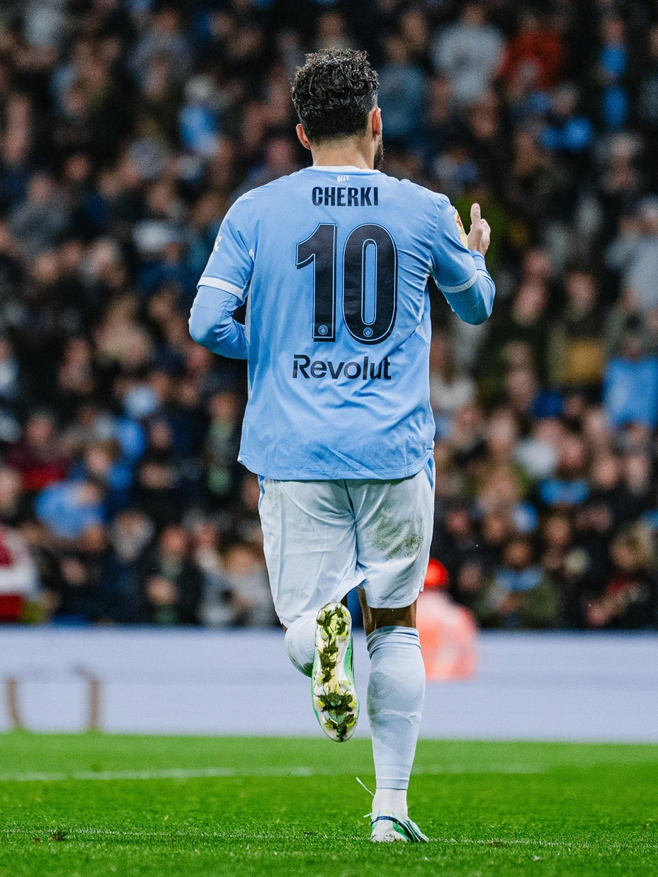 Cầu thủ 17 tuổi rực sáng, Man City đại thắng '5 sao' Cầu thủ 17 tuổi rực sáng, Man City đại thắng '5 sao'