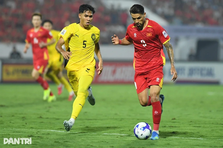 CĐV Thái Lan: "Đội nhà quyết không nhập tịch như tuyển Việt Nam" CĐV Thái Lan: "Đội nhà quyết không nhập tịch như tuyển Việt Nam"
