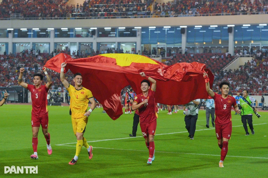 CĐV Thái Lan: "Không đá hỏng phạt đền, chúng ta đã vô địch ở Mỹ Đình" CĐV Thái Lan: "Không đá hỏng phạt đền, chúng ta đã vô địch ở Mỹ Đình"