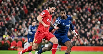Champions League: Các đại gia giải quyết nợ nần