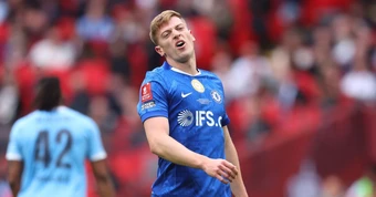 Chelsea muốn lãi đậm khi thanh lý tiền đạo 'chân gỗ'
