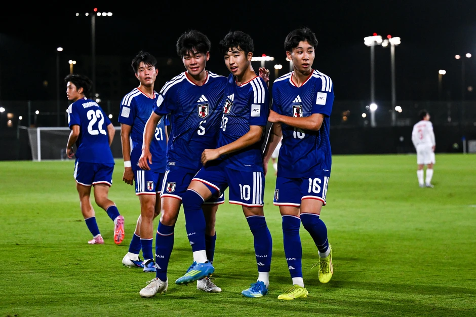Chơi hơn người, U17 Nhật Bản thắng tưng bừng và lọt vào bán kết Chơi hơn người, U17 Nhật Bản thắng tưng bừng và lọt vào bán kết