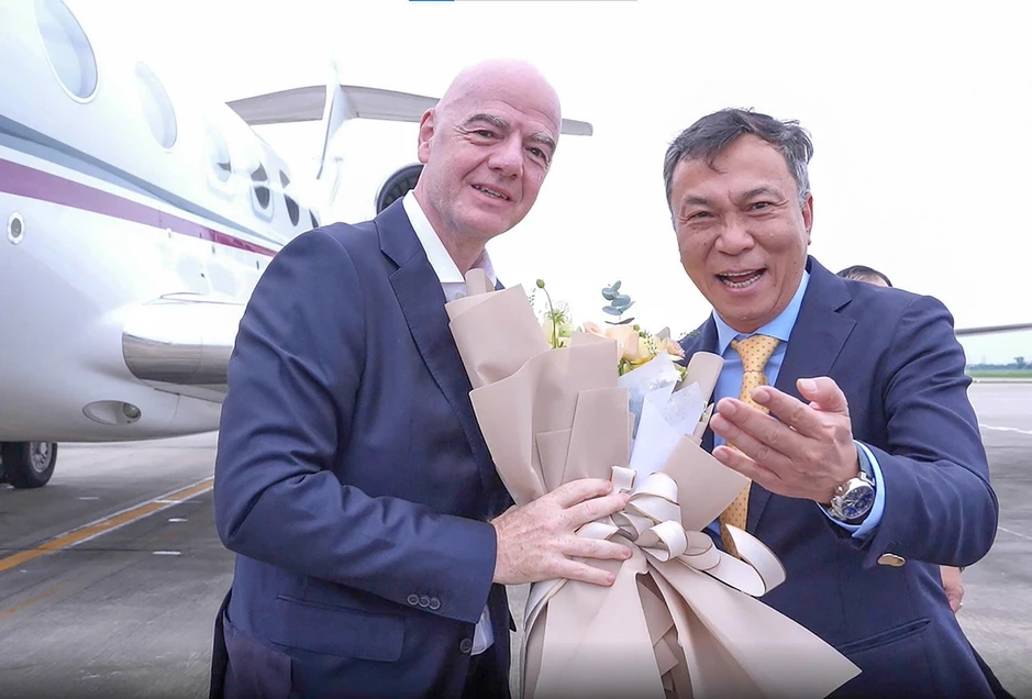 Chủ tịch FIFA đã đến Hà Nội, dự khán trận chung kết ASEAN Cup