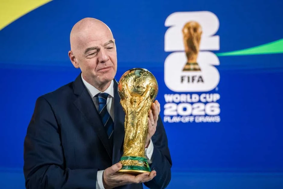 Chủ tịch FIFA mất khoản tiền lớn khi kế hoạch tai tiếng đổ bể