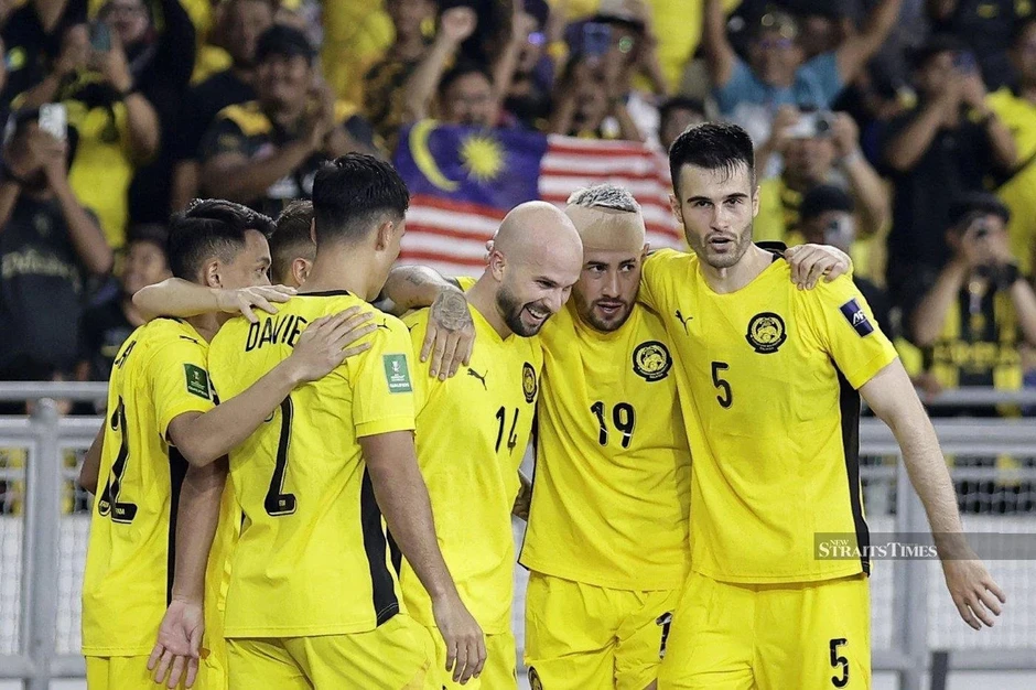 Chuyên gia Malaysia đề nghị giải tán cả đội ngũ quản lý đội tuyển Chuyên gia Malaysia đề nghị giải tán cả đội ngũ quản lý đội tuyển