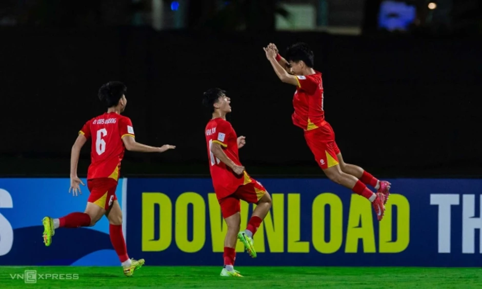 Chuyên gia Thái: 'Đội nhà bị loại không đau bằng Việt Nam dự U17 World Cup' Chuyên gia Thái: 'Đội nhà bị loại không đau bằng Việt Nam dự U17 World Cup'