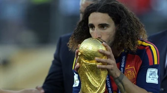 Chuyển nhượng giữa World Cup diễn ra thế nào - Báo TinVina