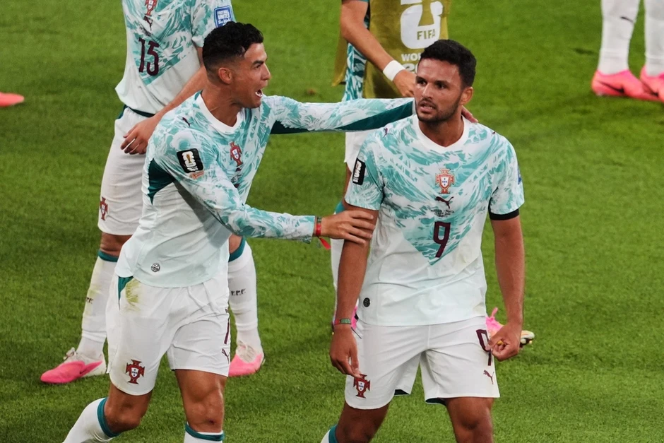 Chuyển nhượng giữa World Cup diễn ra thế nào - Báo TinVina Chuyển nhượng giữa World Cup diễn ra thế nào - Báo TinVina