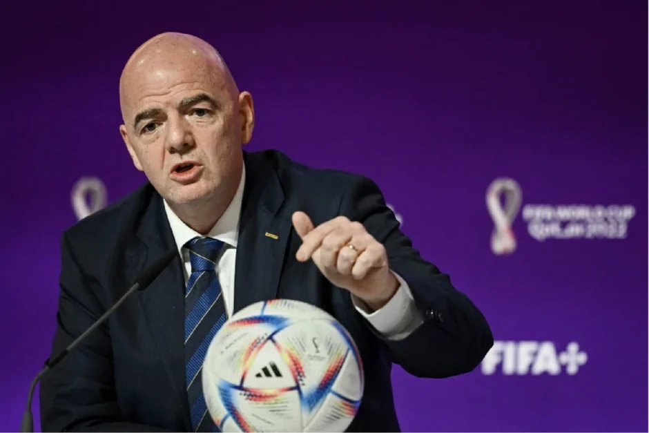 Cuộc chiến quyền lực FIFA - UEFA leo thang Cuộc chiến quyền lực FIFA - UEFA leo thang