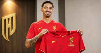 Cựu cầu thủ Man City sang Saudi Arabia vì 'kiếm được rất nhiều tiền'