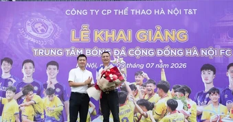 Cựu danh thủ Triệu Quang Hà nắm Trung tâm bóng đá cộng đồng của bầu Hiển