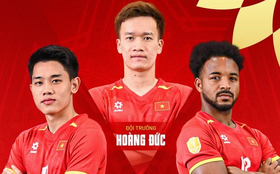 Đình Bắc lần đầu nhận trọng trách 'cán bộ' ở đội tuyển Việt Nam Đình Bắc lần đầu nhận trọng trách 'cán bộ' ở đội tuyển Việt Nam