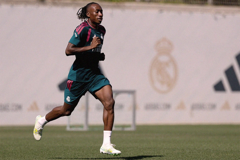 Diomande đến Real Madrid: Vượt nỗi đau, chinh phục giấc mơ Diomande đến Real Madrid: Vượt nỗi đau, chinh phục giấc mơ