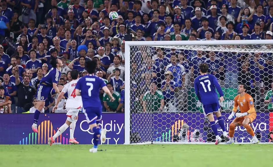Đội nhà thắng đậm Tunisia 4-0, báo giới Nhật Bản ca ngợi Ayase Ueda Đội nhà thắng đậm Tunisia 4-0, báo giới Nhật Bản ca ngợi Ayase Ueda