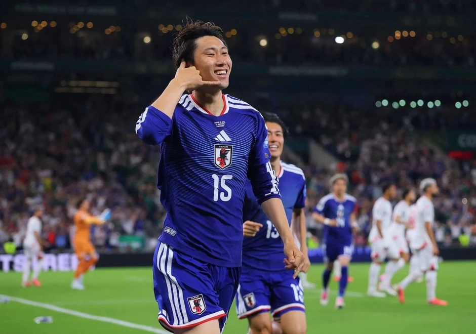 Đội nhà thắng đậm Tunisia 4-0, báo giới Nhật Bản ca ngợi Ayase Ueda Đội nhà thắng đậm Tunisia 4-0, báo giới Nhật Bản ca ngợi Ayase Ueda