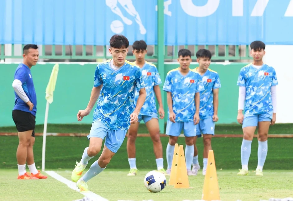 Đội trưởng U17 Việt Nam cảnh báo về sức mạnh của U17 Hàn Quốc Đội trưởng U17 Việt Nam cảnh báo về sức mạnh của U17 Hàn Quốc