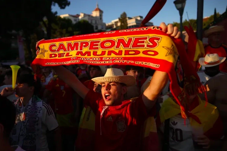 Đội tuyển Tây Ban Nha về nước sau chức vô địch World Cup 2026 Đội tuyển Tây Ban Nha về nước sau chức vô địch World Cup 2026