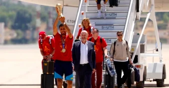 Đội tuyển Tây Ban Nha về nước sau chức vô địch World Cup 2026