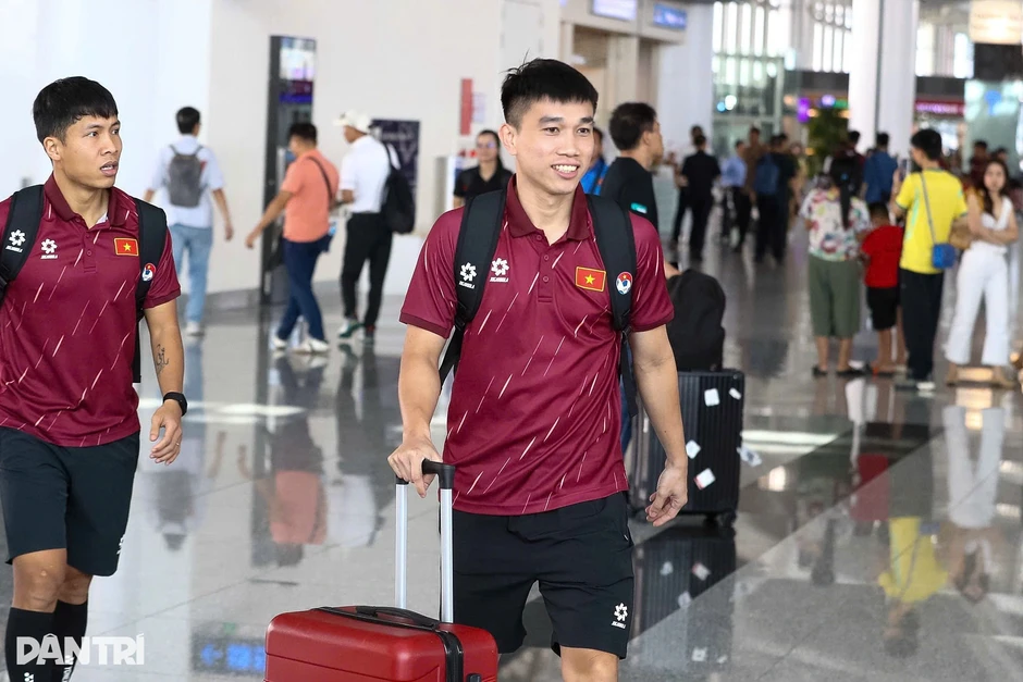 Đội tuyển Việt Nam sang Hàn Quốc tập huấn chuẩn bị cho AFF Cup 2026 Đội tuyển Việt Nam sang Hàn Quốc tập huấn chuẩn bị cho AFF Cup 2026