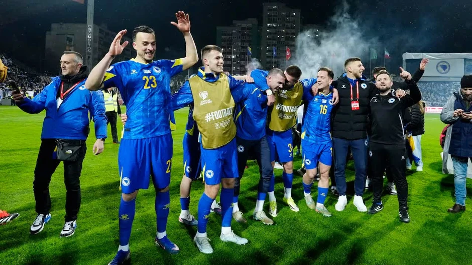 Đường đến World Cup 2026 của Bosnia: Những chú rồng Balkan trở lại từ tro tàn Đường đến World Cup 2026 của Bosnia: Những chú rồng Balkan trở lại từ tro tàn
