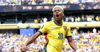 Ecuador ngược dòng hạ Đức, đoạt vé vào vòng 1/16 World Cup