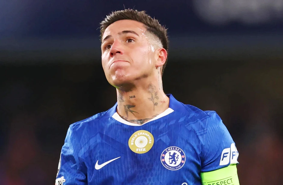 Enzo Fernandez nổi loạn Chelsea, nộp đơn đòi sang Real Madrid Enzo Fernandez nổi loạn Chelsea, nộp đơn đòi sang Real Madrid