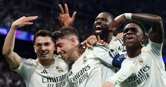 Federico Valverde: Từ nghe lời vợ đến màn hủy diệt khiến Man City nhớ mãi